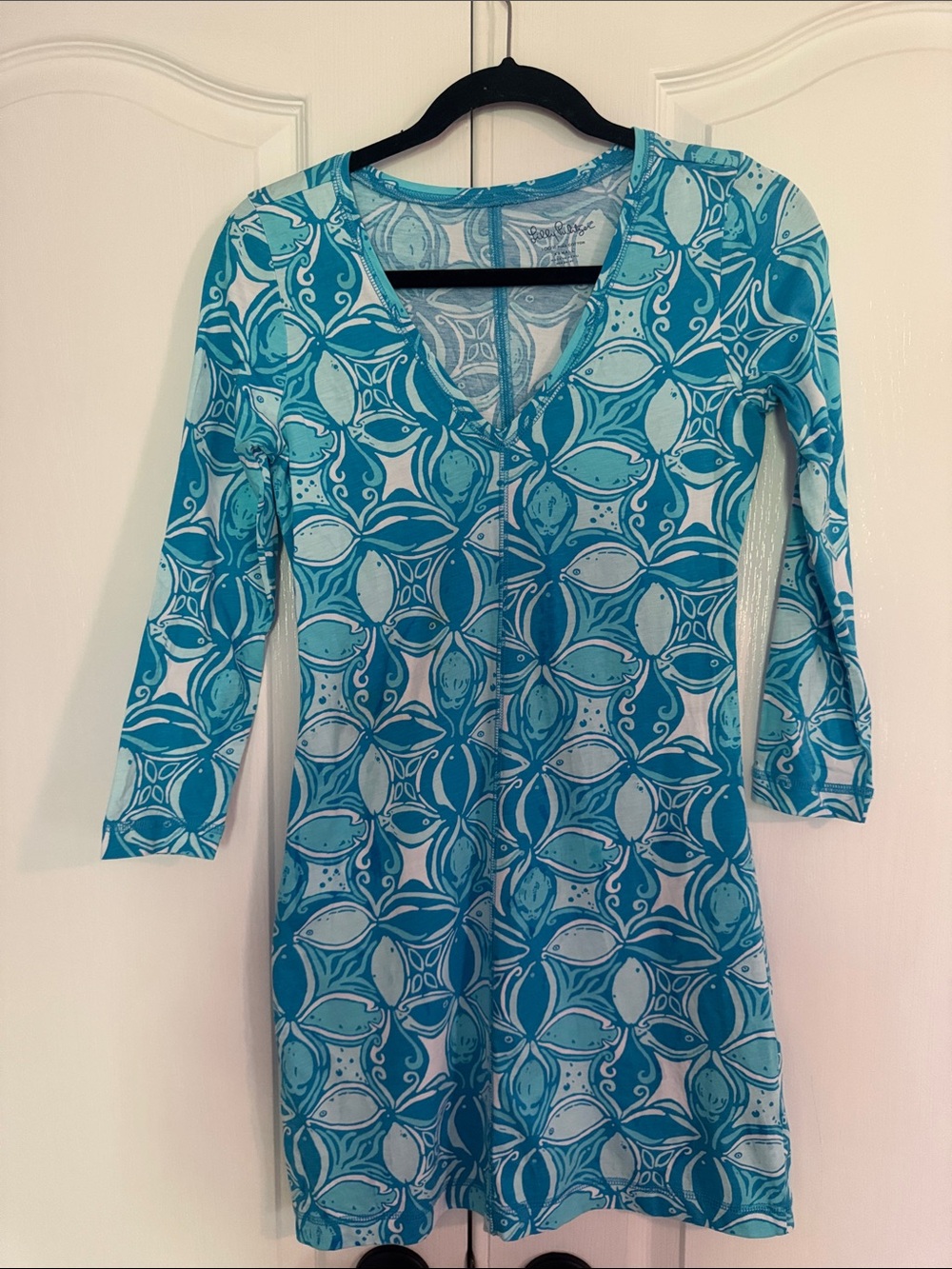Lilly Pulitzer Size XS Turquoise & White Patterned V-Neck Dress